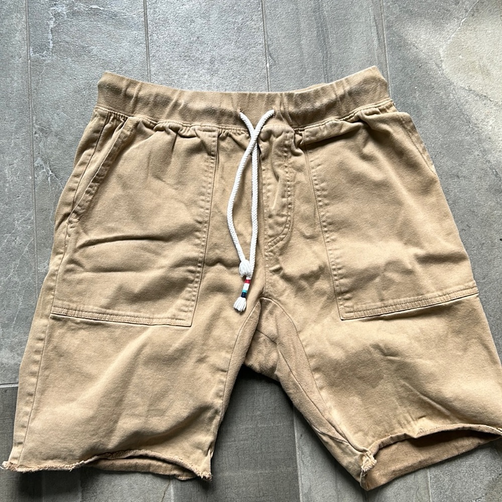 Beige shorts, size medium, sol angeles